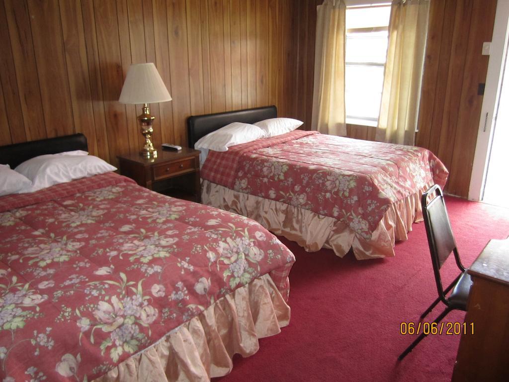 Mountain Top Motel Fancy Gap Room photo
